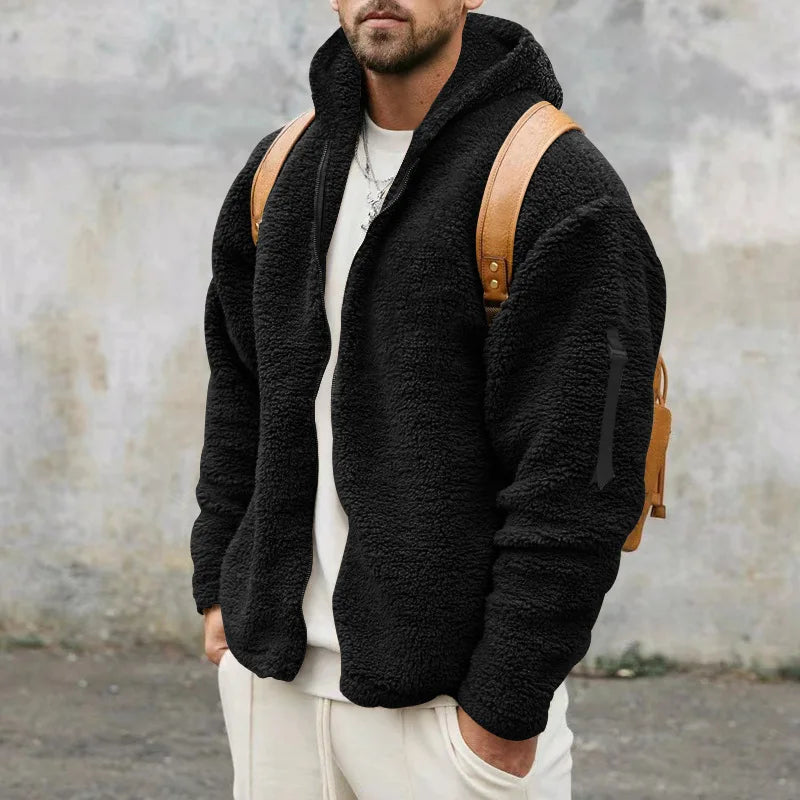 Veste homme à capuche, fermeture zippée sur le devant et manches longues