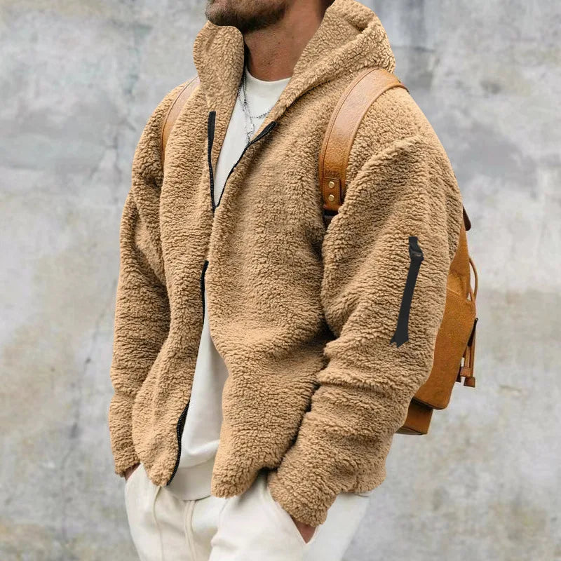 Veste homme à capuche, fermeture zippée sur le devant et manches longues