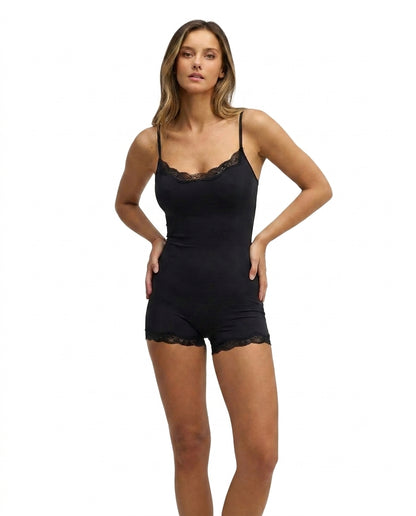 Femme Combishort sans manches à bretelles réglables et bordure en dentelle | imported-image-5