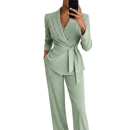 Ensemble assorti blazer et pantalon pour femme 1