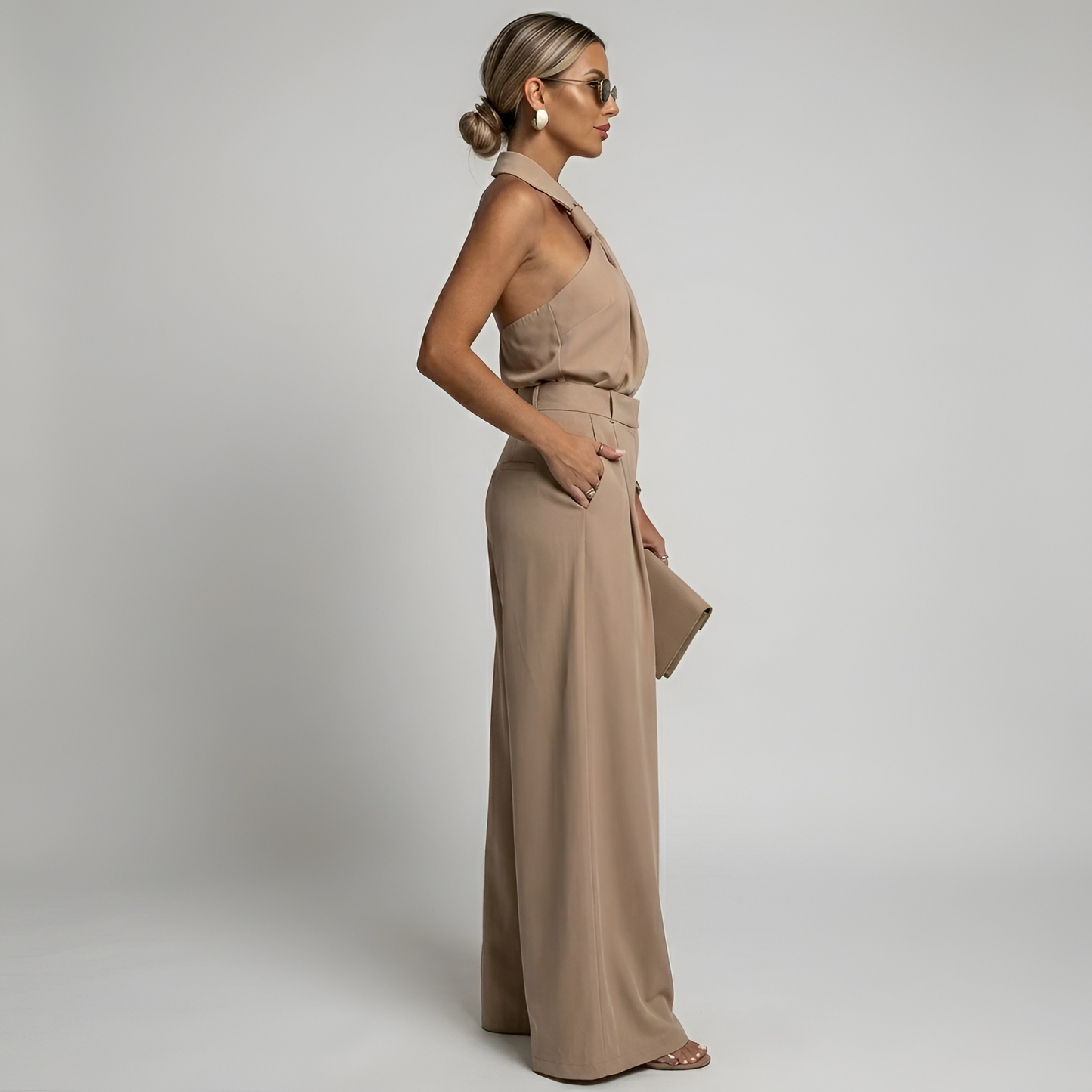 Femme Combinaison Sans Manches à Encolure Halter et Jambes Larges | imported-image-2