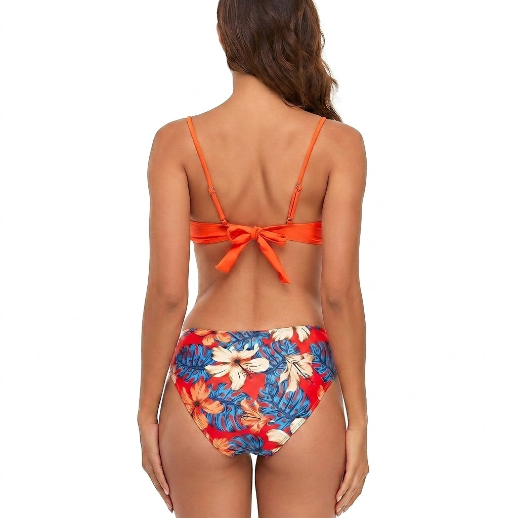 Femme Ensemble Bikini Trois Pièces avec Paréo Floral et Détail Métallique 2