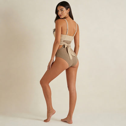 Femme Maillot de Bain Une Pièce Côtelé à Découpes et Bandes Croisées | imported-image-2