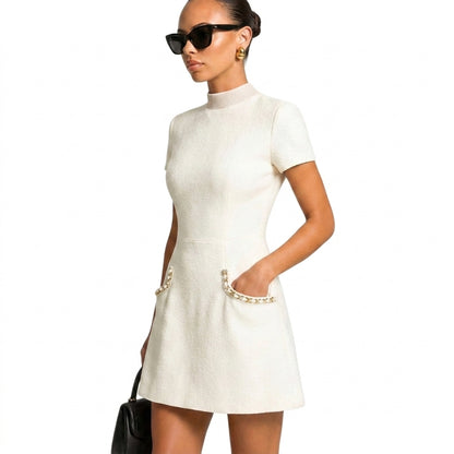 Femme Robe Courte à Manches Courtes avec Bordure en Perles et Poches 4