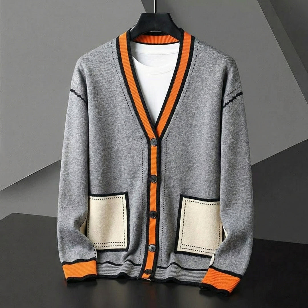 Cardigan pour femme avec encolure en V et fermeture boutonnée