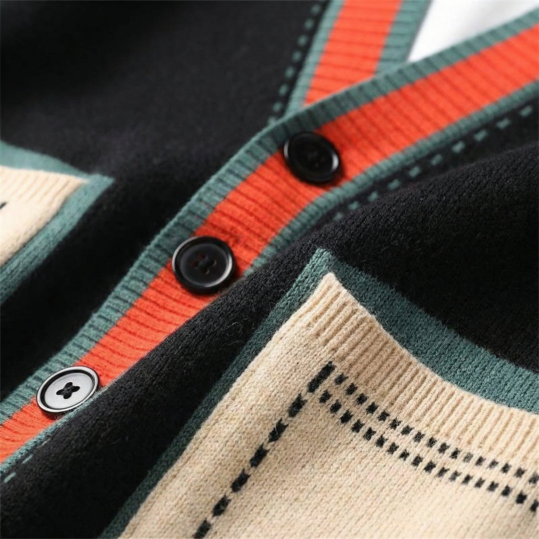 Cardigan pour femme avec encolure en V et fermeture boutonnée
