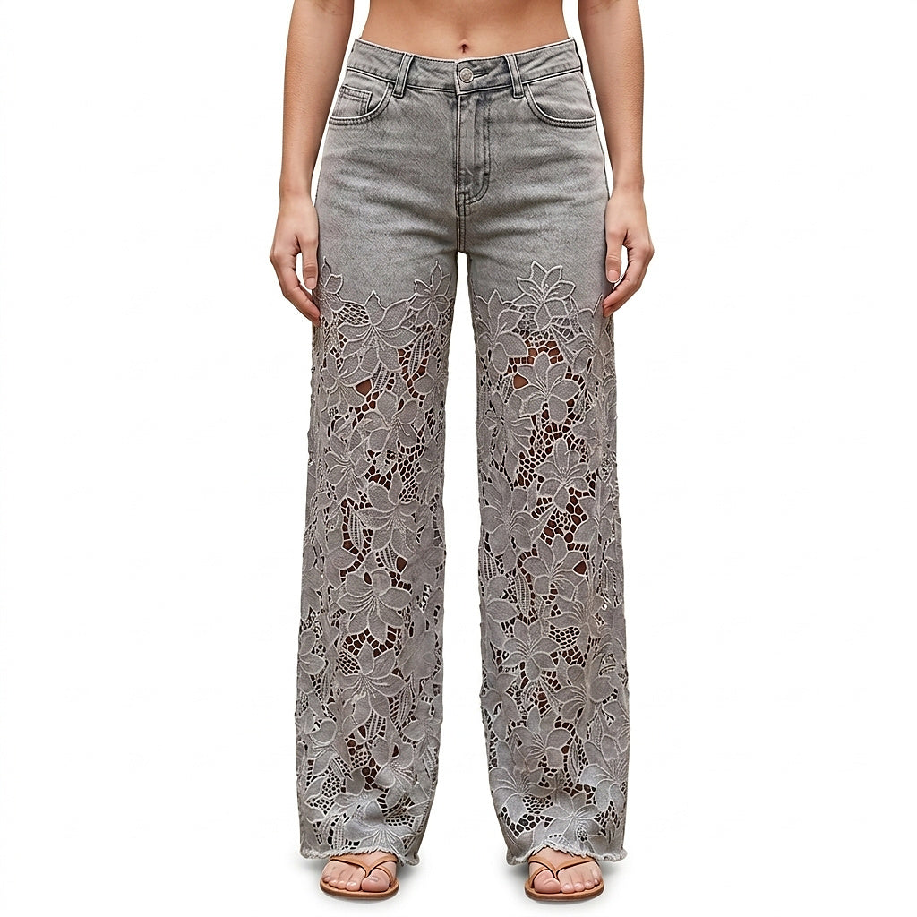 Jean large pour femme avec empiècements en dentelle 1