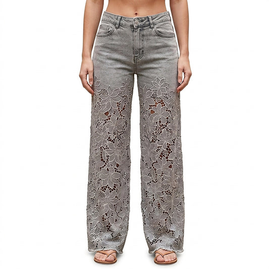 Jean large pour femme avec empiècements en dentelle 1