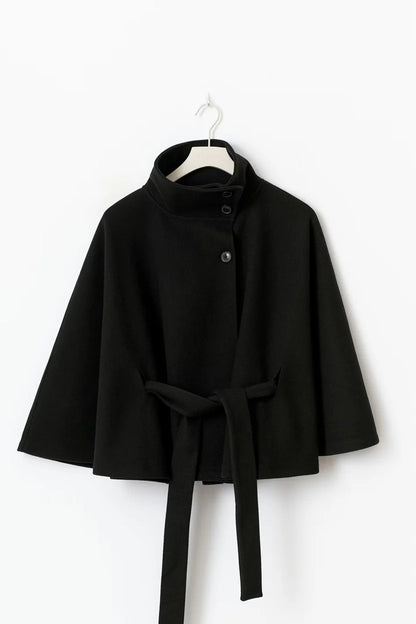 Cape femme avec col montant et ceinture à nouer