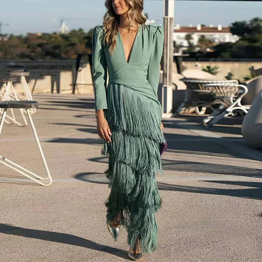 Robe longue femme avec col en V et jupe à franges-Midi Dress-Gigié