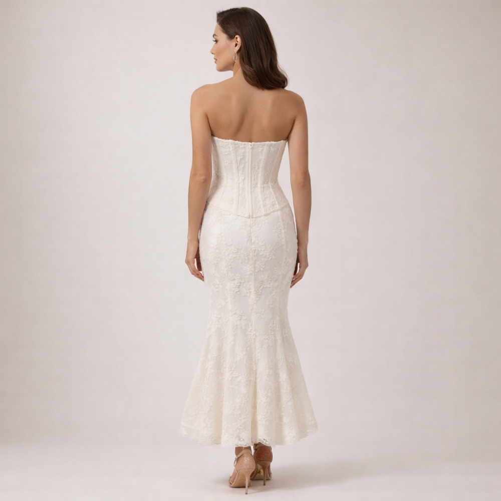 Robe maxi femme sans bretelles avec buste structuré et ourlet évasé-Maxi Dress-Gigié