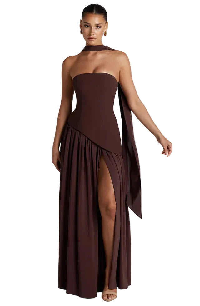 Robe maxi pour femmes sans bretelles avec taille asymétrique et fente-Maxi Dress-Gigié