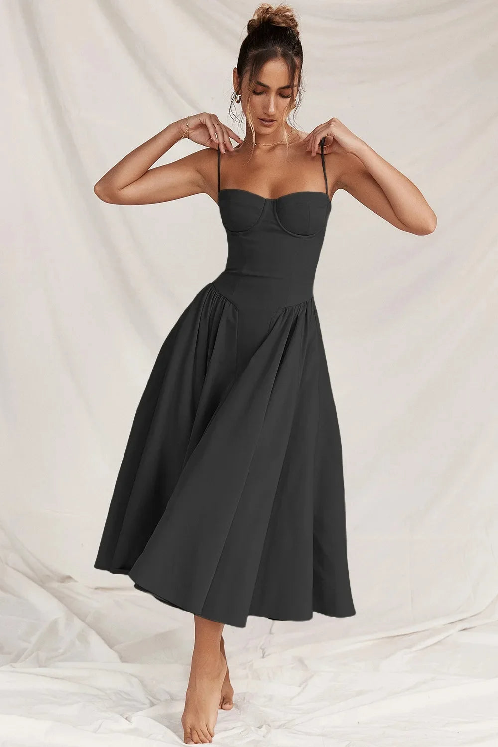Robe midi femme à bretelles avec haut structuré-Midi Dress-Gigié