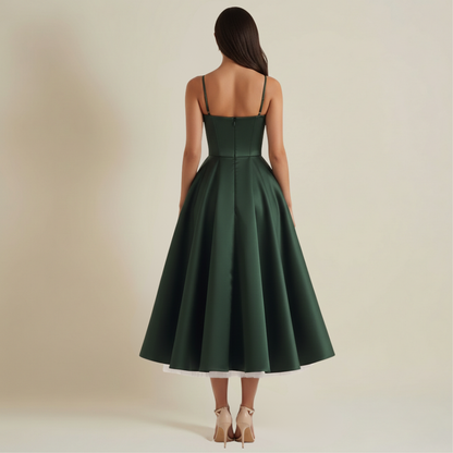 Robe midi femme avec corsage structuré et fines bretelles-Midi Dress-Gigié