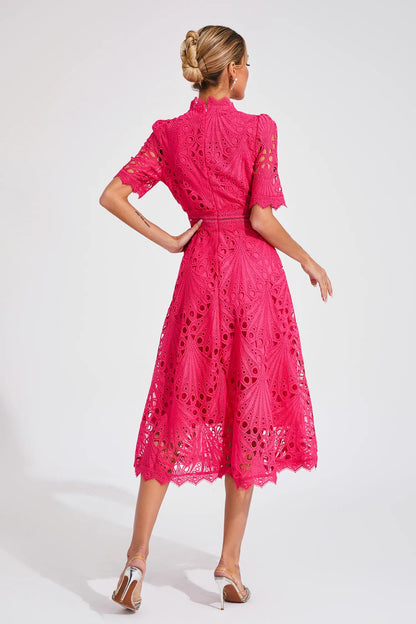 Robe midi femme avec structure en dentelle et col montant-Midi Dress-Gigié
