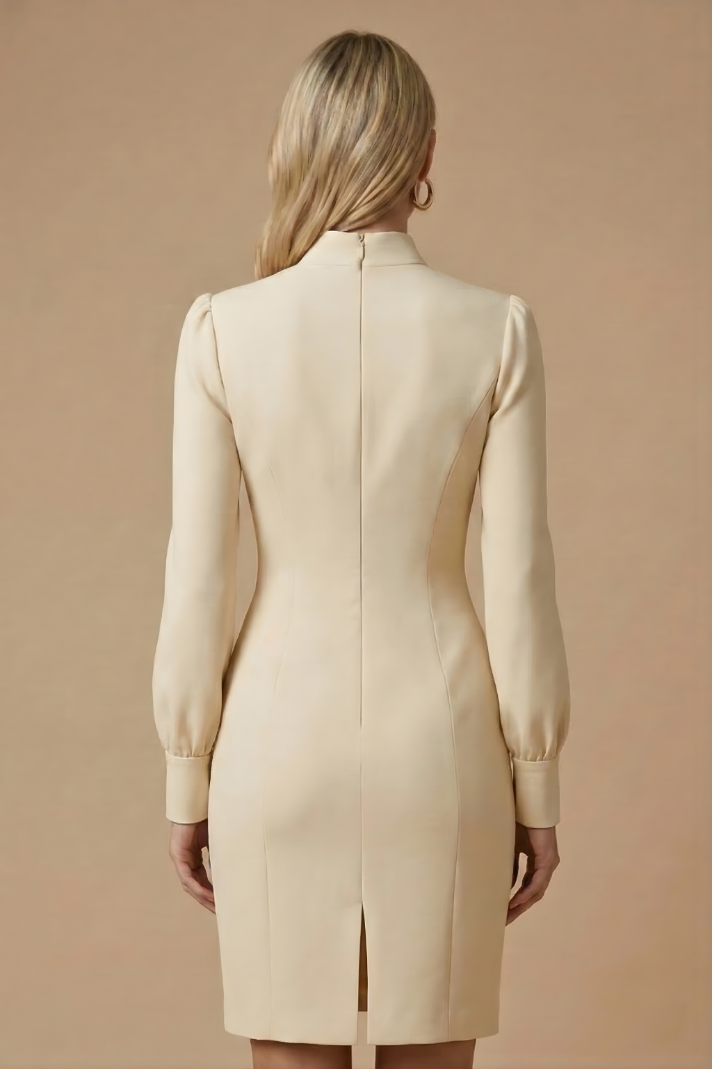 Robe Mini Femme à Manches Longues avec Col Montant et Découpe-Mini Dress-Gigié