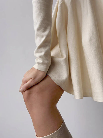 Robe mini pour femmes à manches longues avec col rond et jupe évasée-Mini Dress-Gigié
