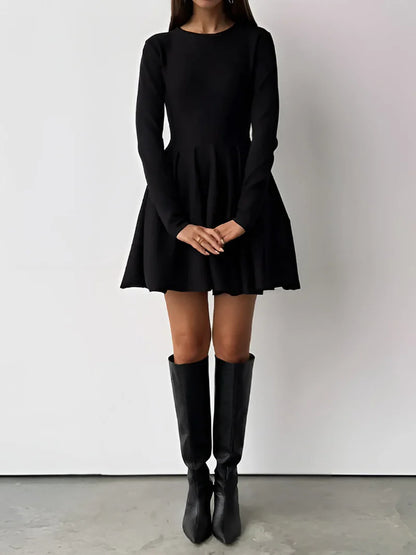 Robe mini pour femmes à manches longues avec col rond et jupe évasée-Mini Dress-Gigié