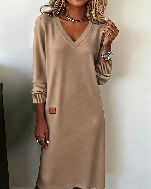 Robe Pull Femme Hiver Col V & Coupe Midi-Gigié