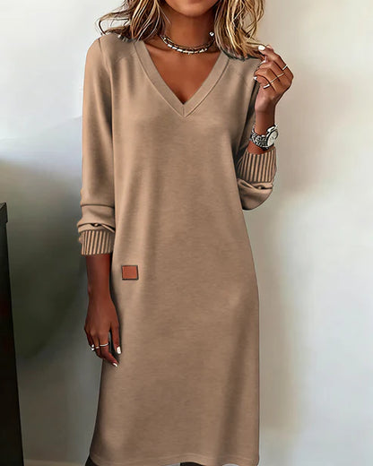 Robe Pull Femme Hiver Col V & Coupe Midi-Gigié