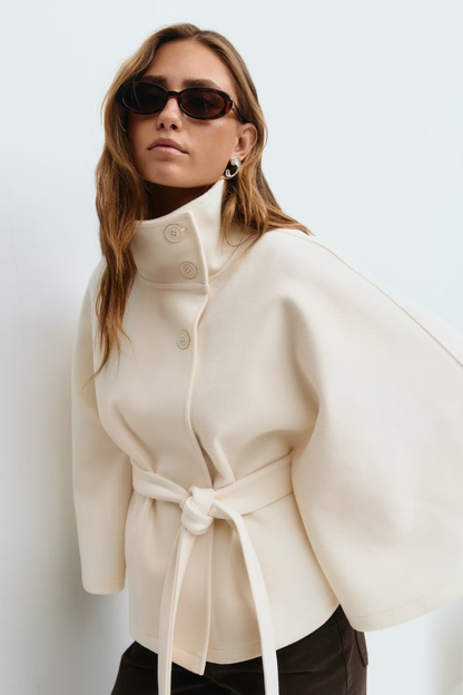 Cape femme avec col montant et ceinture à nouer
