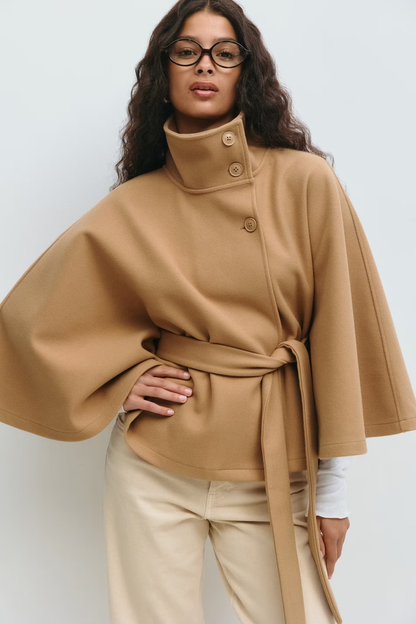 Cape femme avec col montant et ceinture à nouer