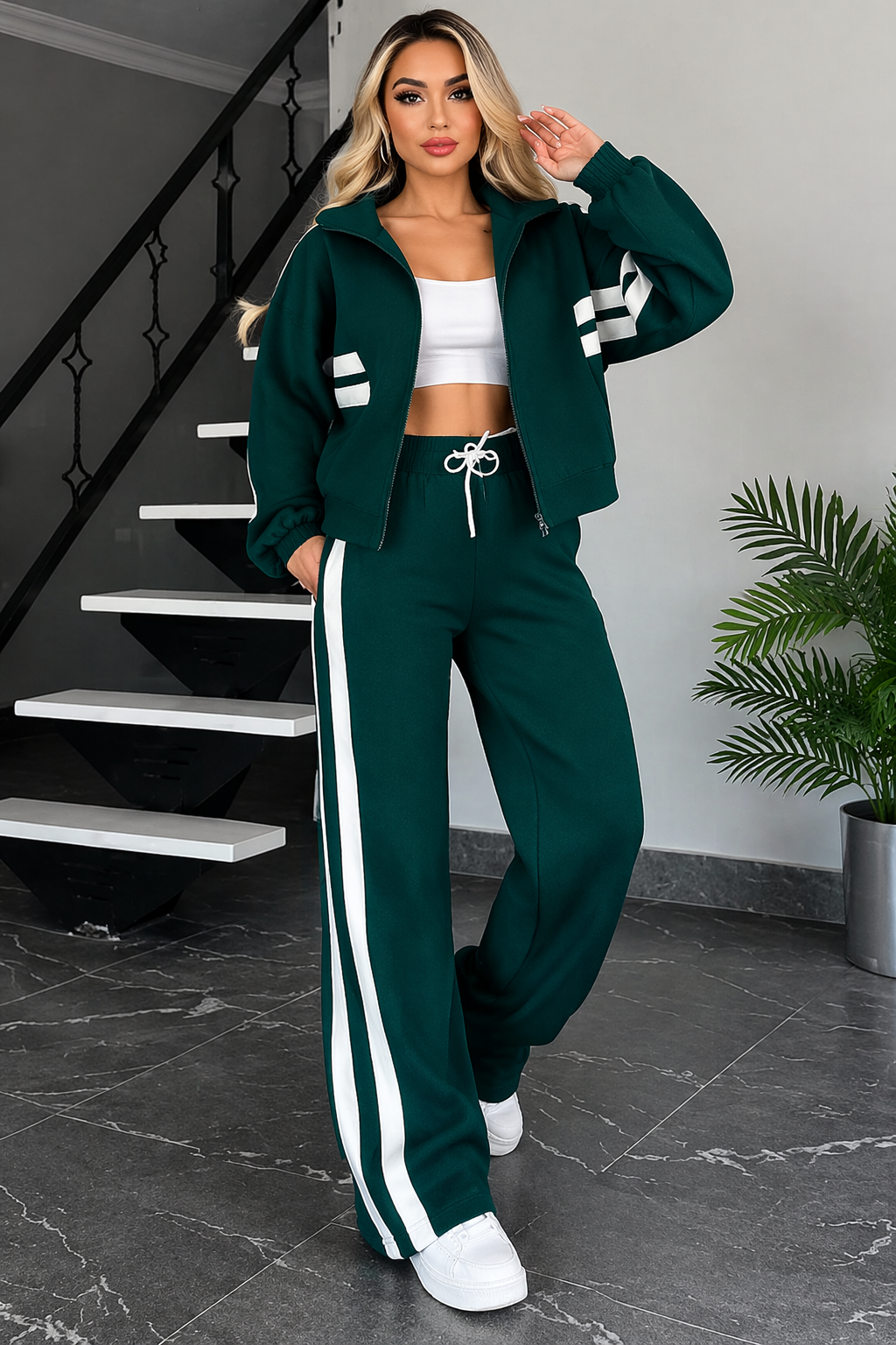 Ensemble deux pièces femme avec veste zippée et pantalon