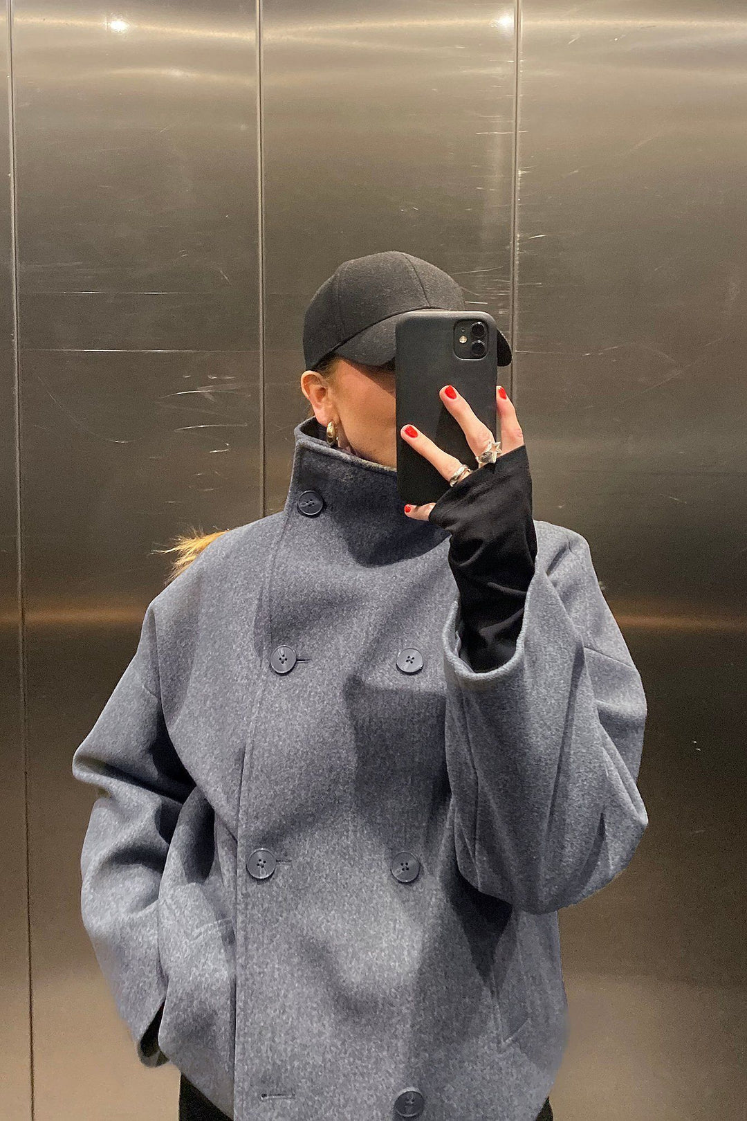 Veste courte pour femme avec deux rangées de boutons et large col-Womens Coat-Gigié