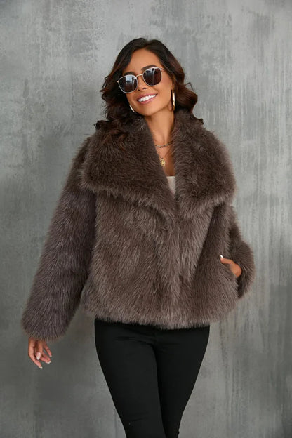 Manteau Femme Court En Fausse Fourrure-Gigié